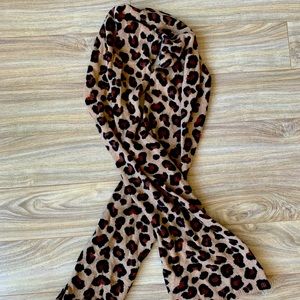 100% cashmere leopard scarf!